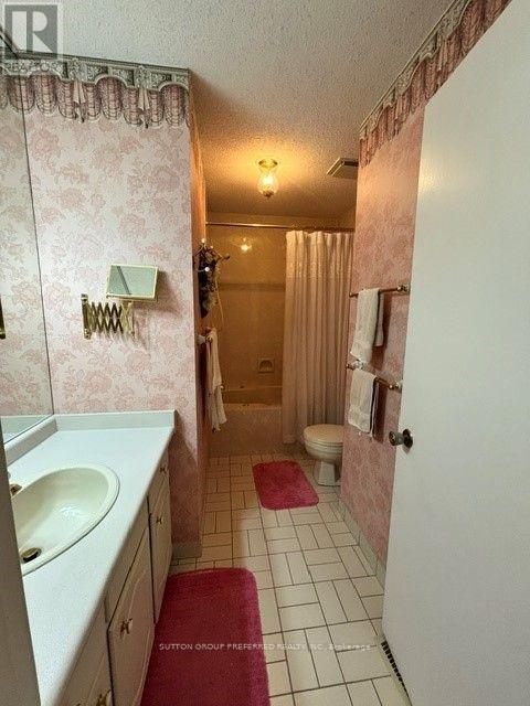 #40 60 FIDDLERS GREEN ROAD - Image 16