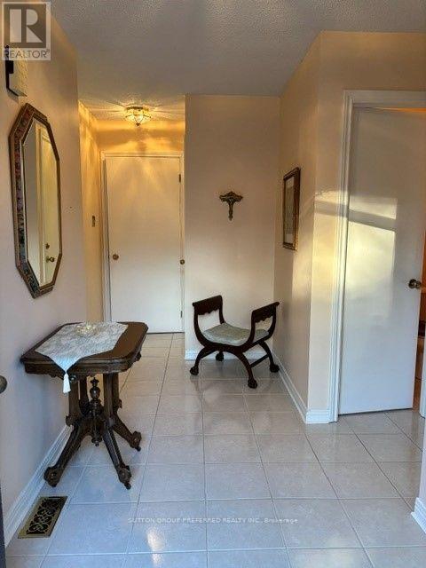 #40 60 FIDDLERS GREEN ROAD - 18