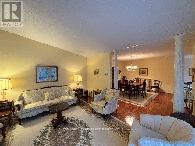 #40 60 FIDDLERS GREEN ROAD - 3