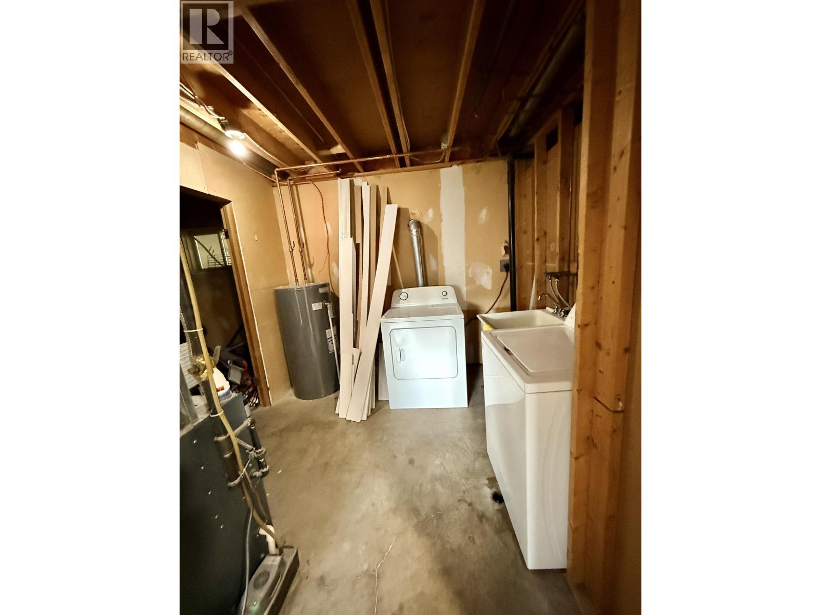 6024 KIM PLACE - 24