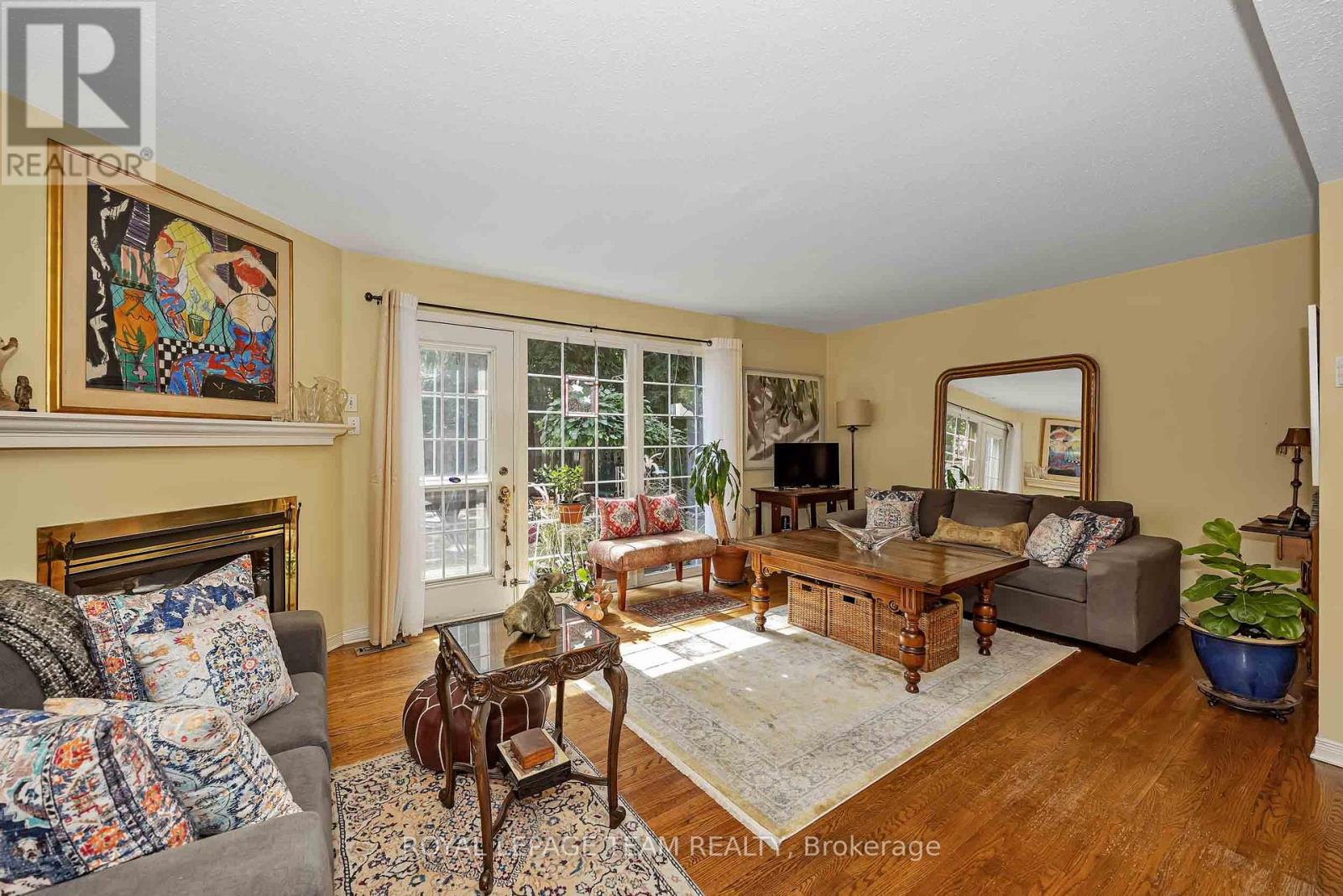 28 MONTEREY DRIVE - 12