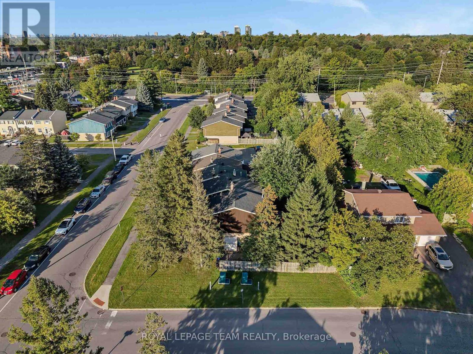 28 MONTEREY DRIVE - 29