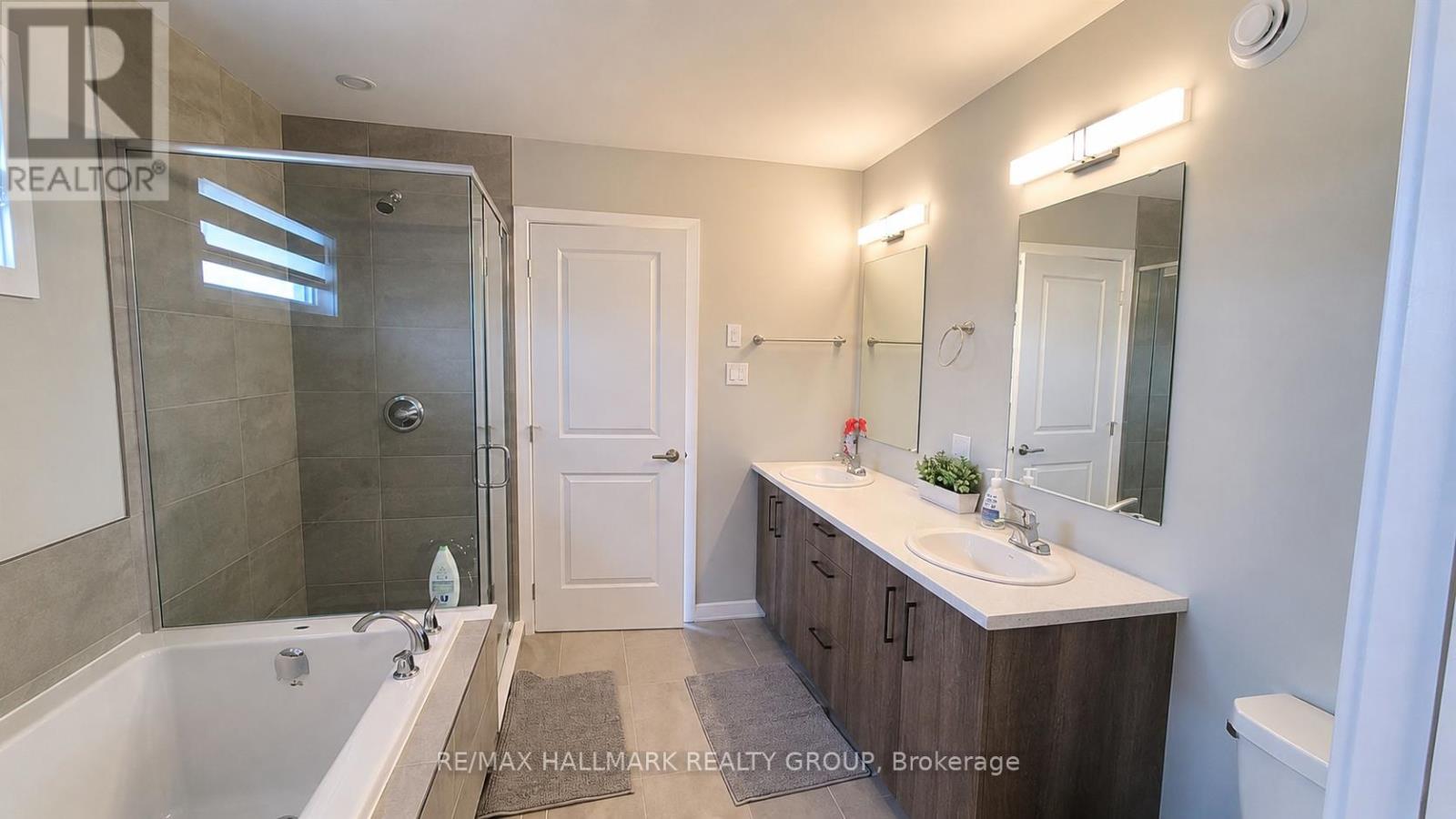 - 20 RUTILE STREET - Image 14