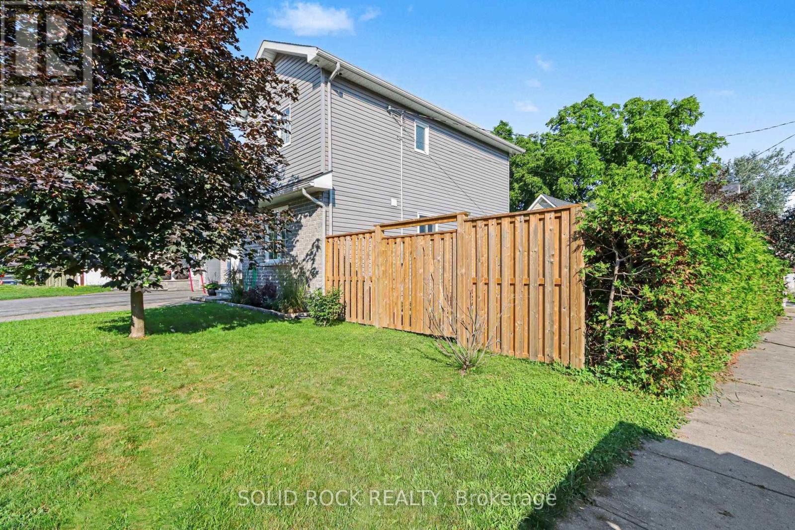 55 WOODWARD STREET - 32