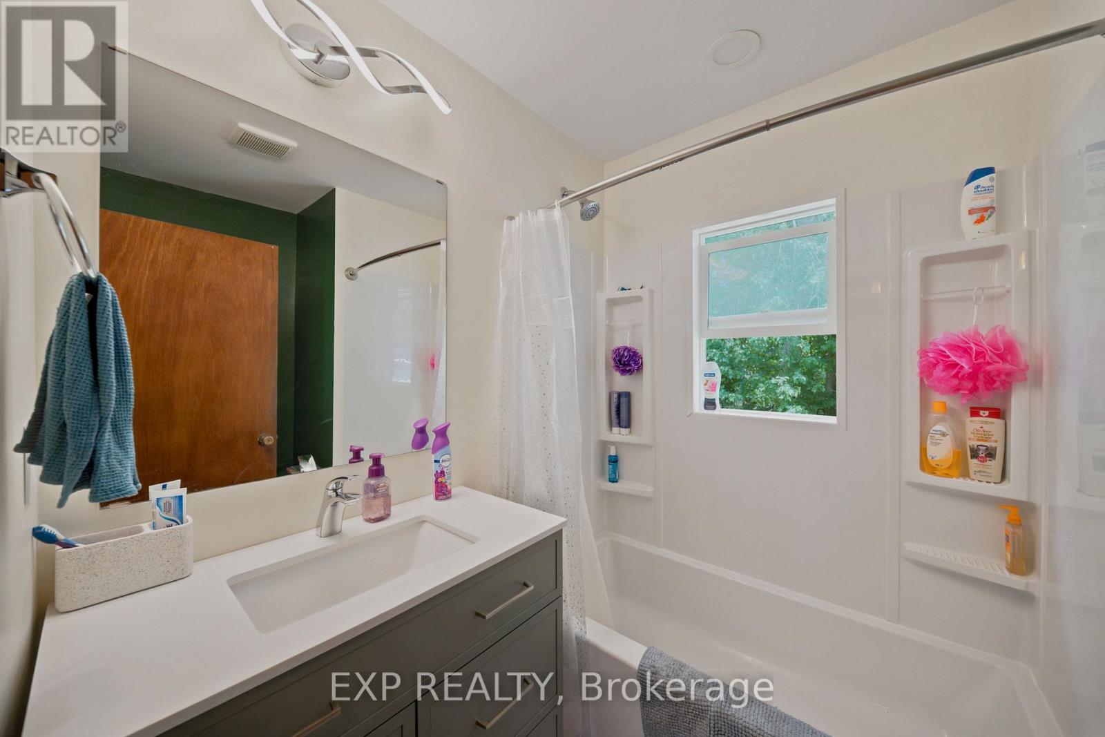 144 RUTH STREET - Image 8