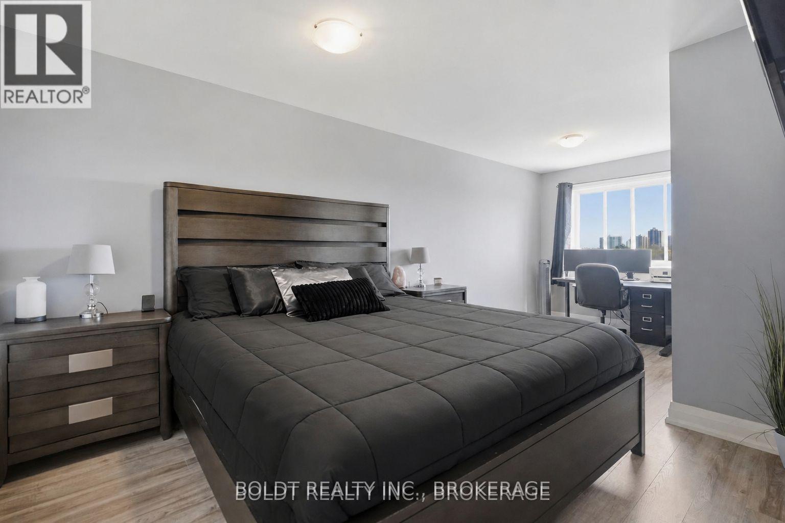 83 HILLVIEW ROAD - 20