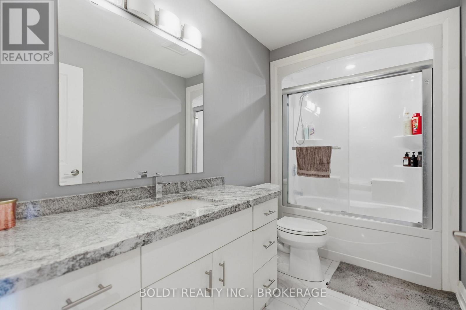 83 HILLVIEW ROAD - 22