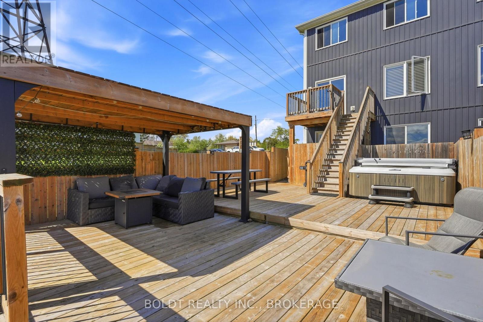 83 HILLVIEW ROAD - 30