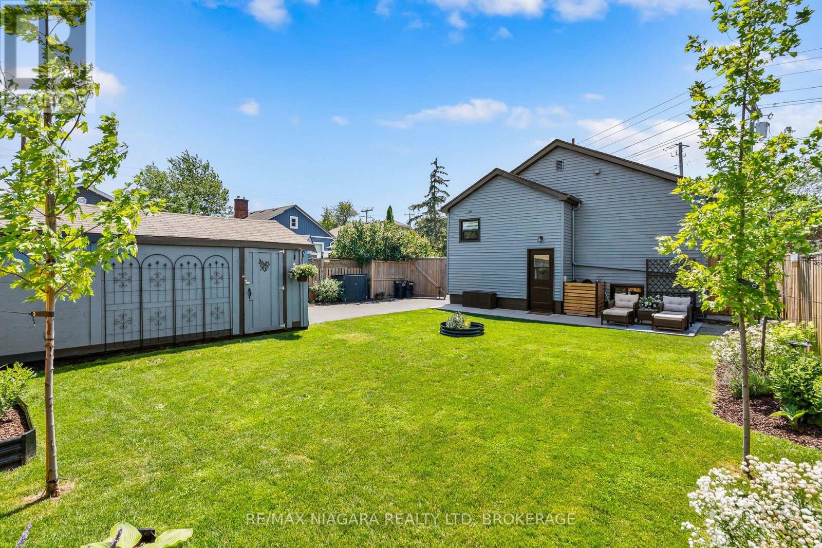 741 ELM STREET - 30