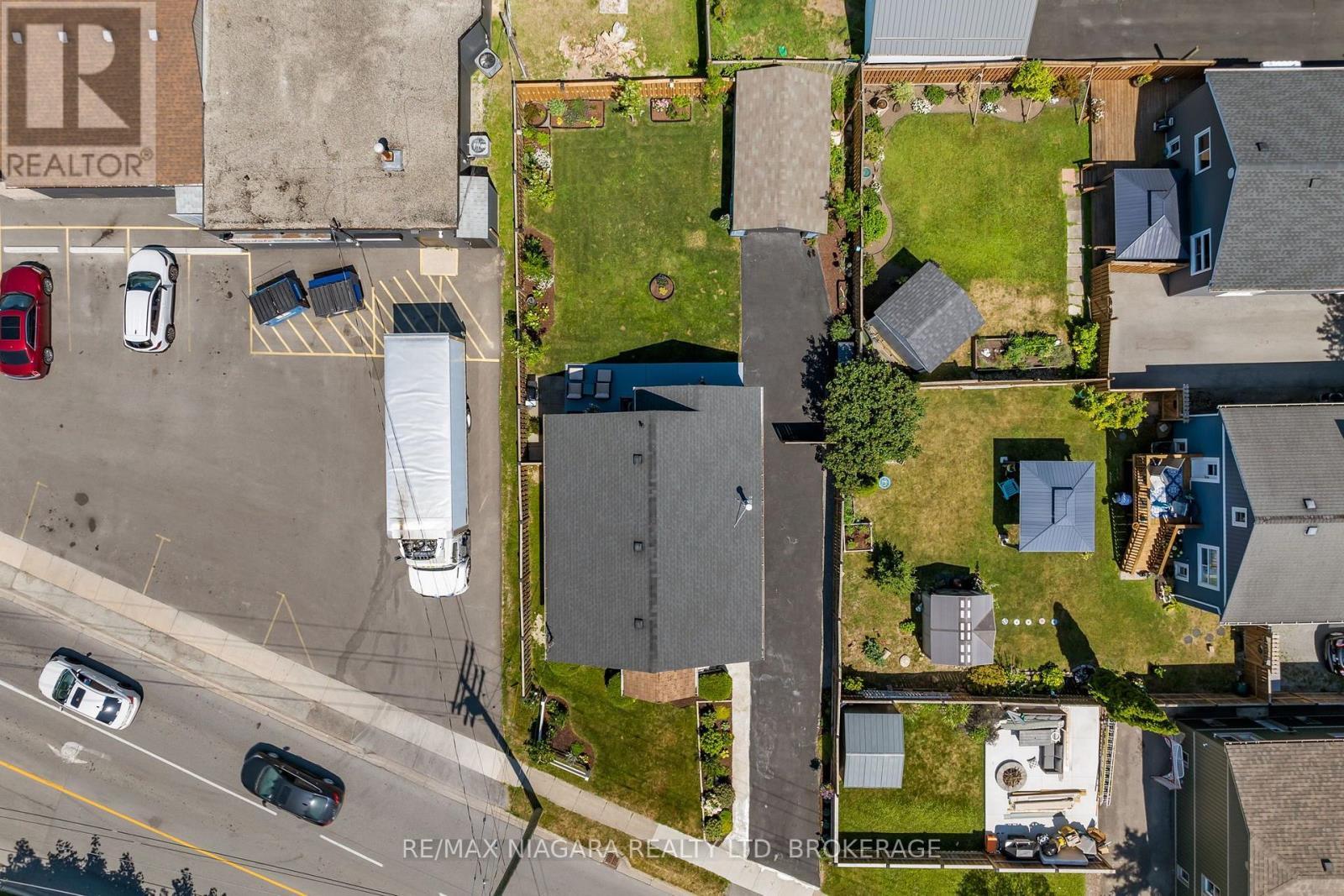 741 ELM STREET - Image 34
