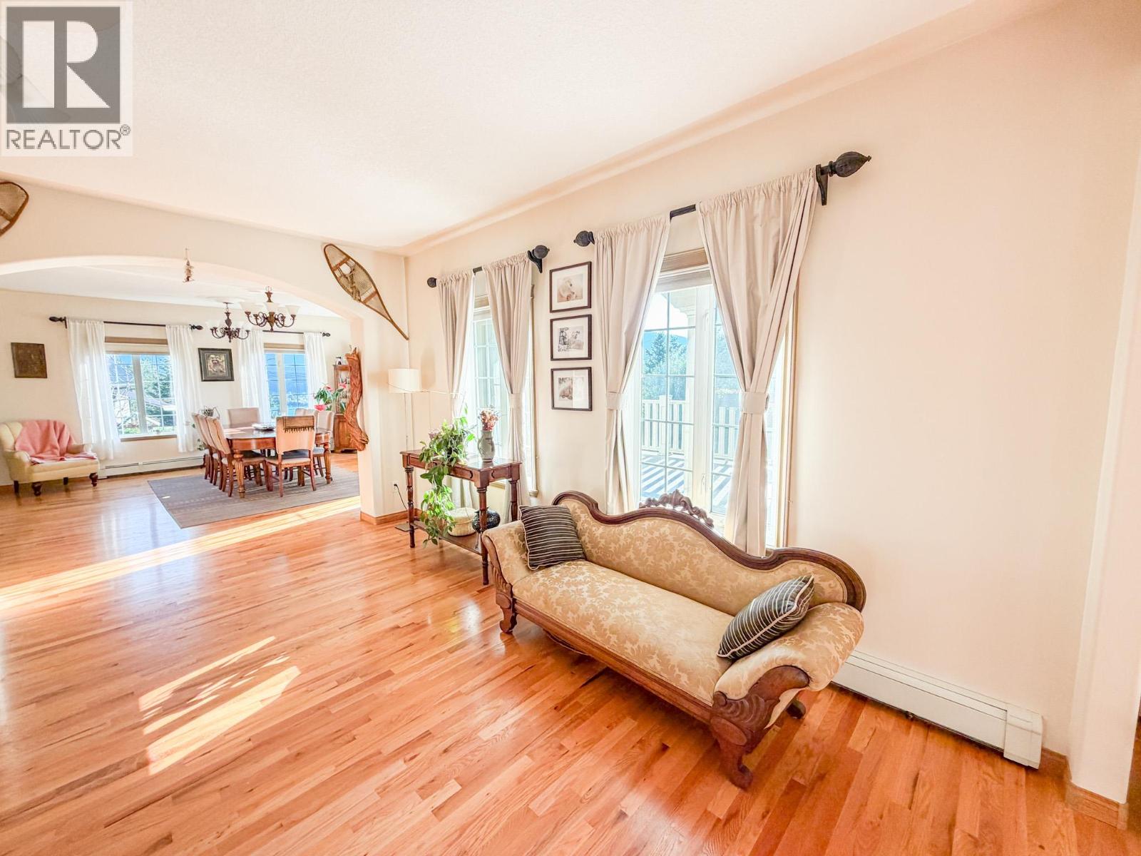 456 Lakeview Road - 13