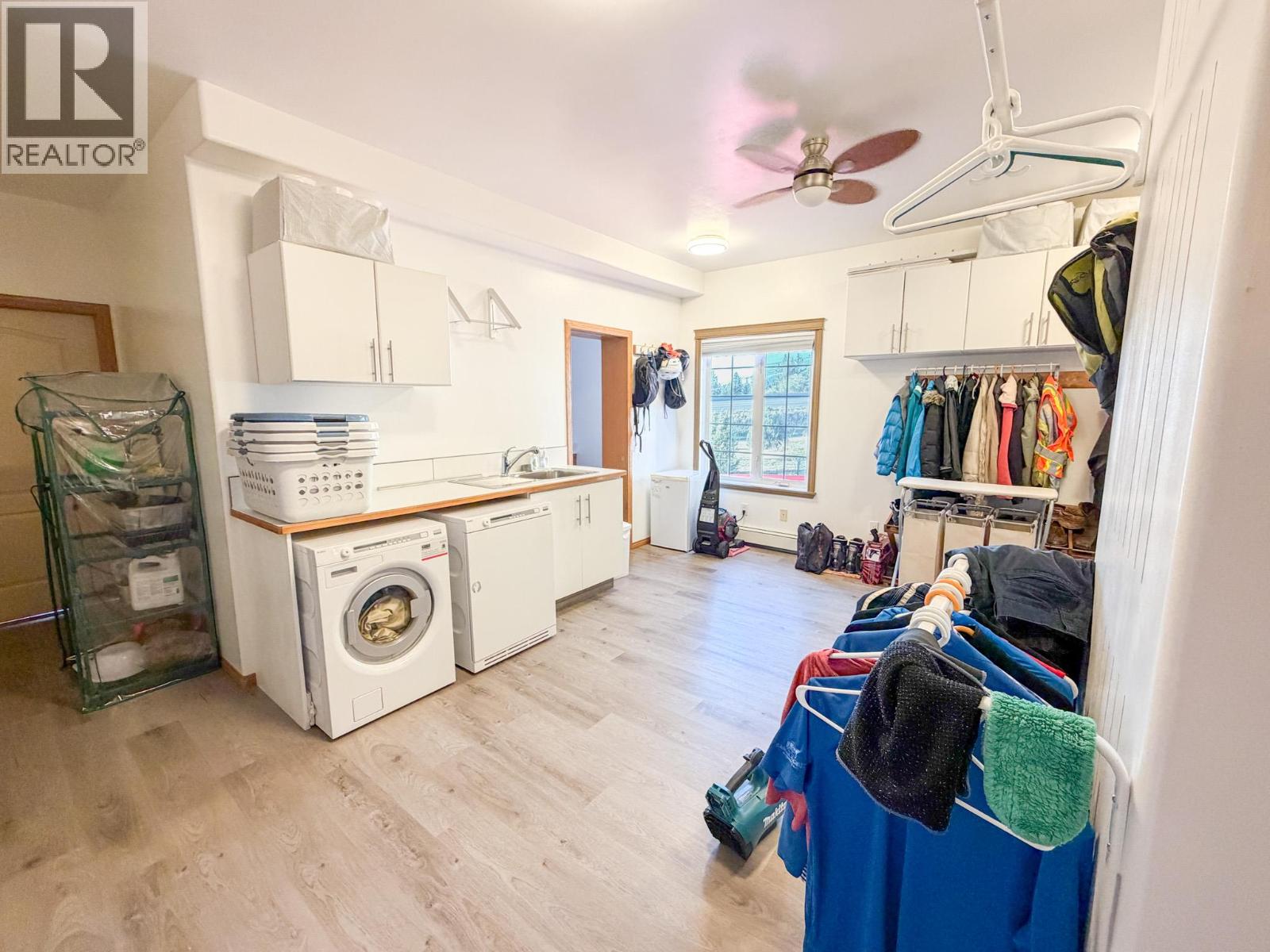 456 Lakeview Road - 21