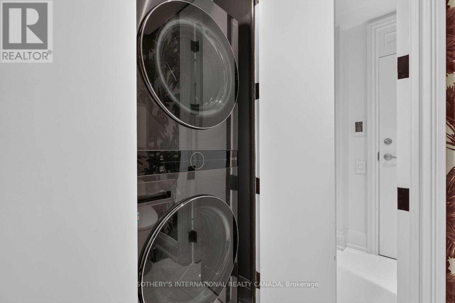 #301 20 SCRIVENER SQUARE - Image 18