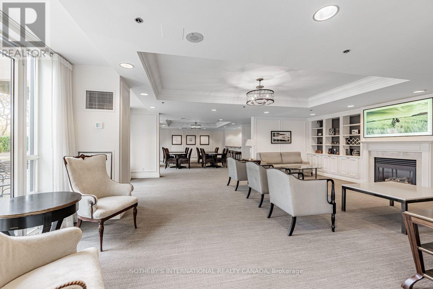 #301 20 SCRIVENER SQUARE - Image 38