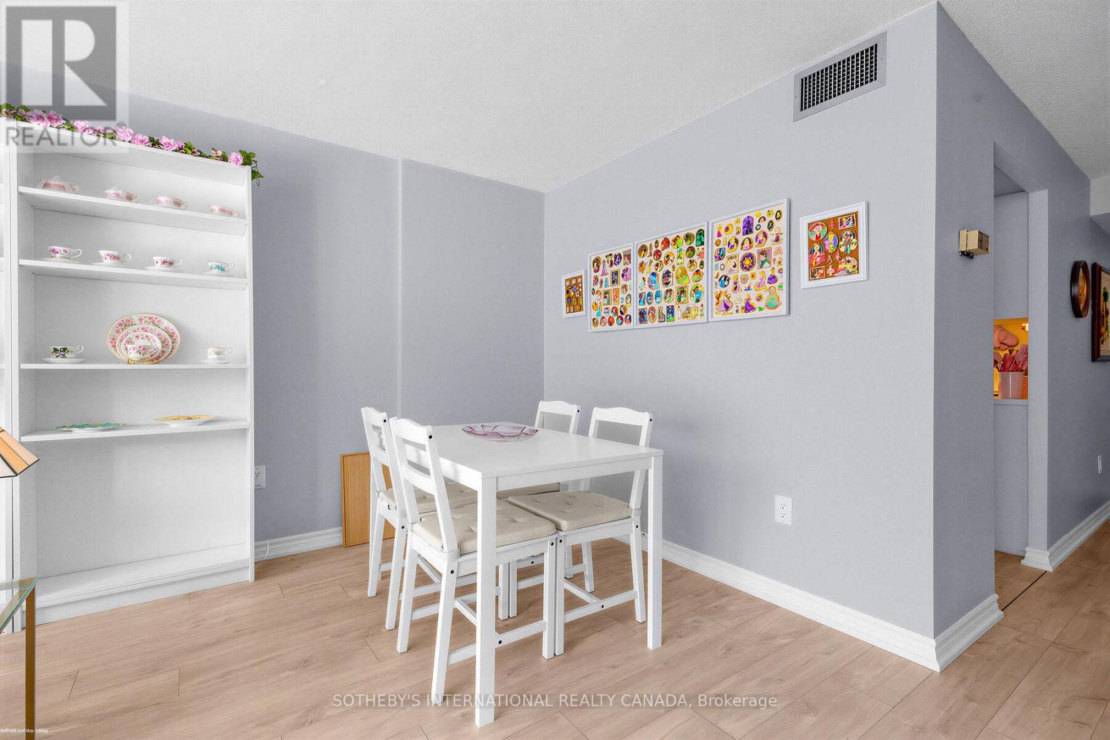 #202 35 CHURCH STREET - Image 8