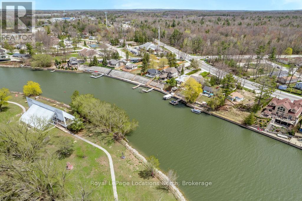 1094 RIVER ROAD W - Image 47
