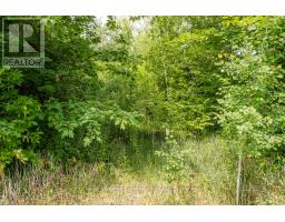 264 Peek-a-boo Trail, Tiny, ON L9M0B3 Photo 7