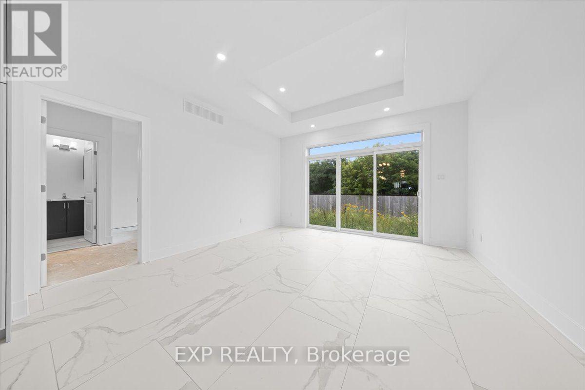 2 CORR COURT - Image 10