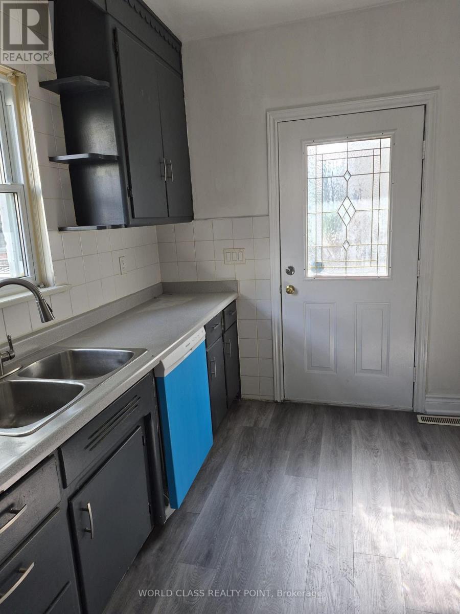 13 BROCK STREET E - Image 5
