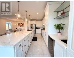 2557 Bandsman Crescent, Oshawa, ON L1L0M2 Photo 11