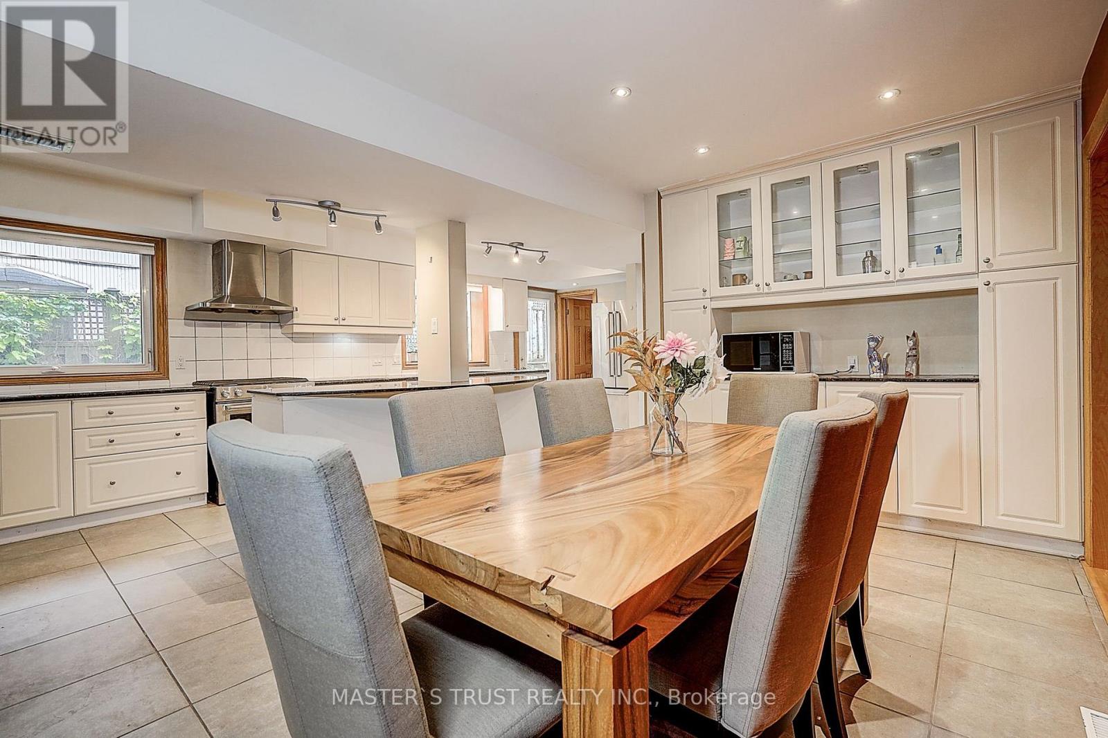 183 BIRKDALE ROAD - 32