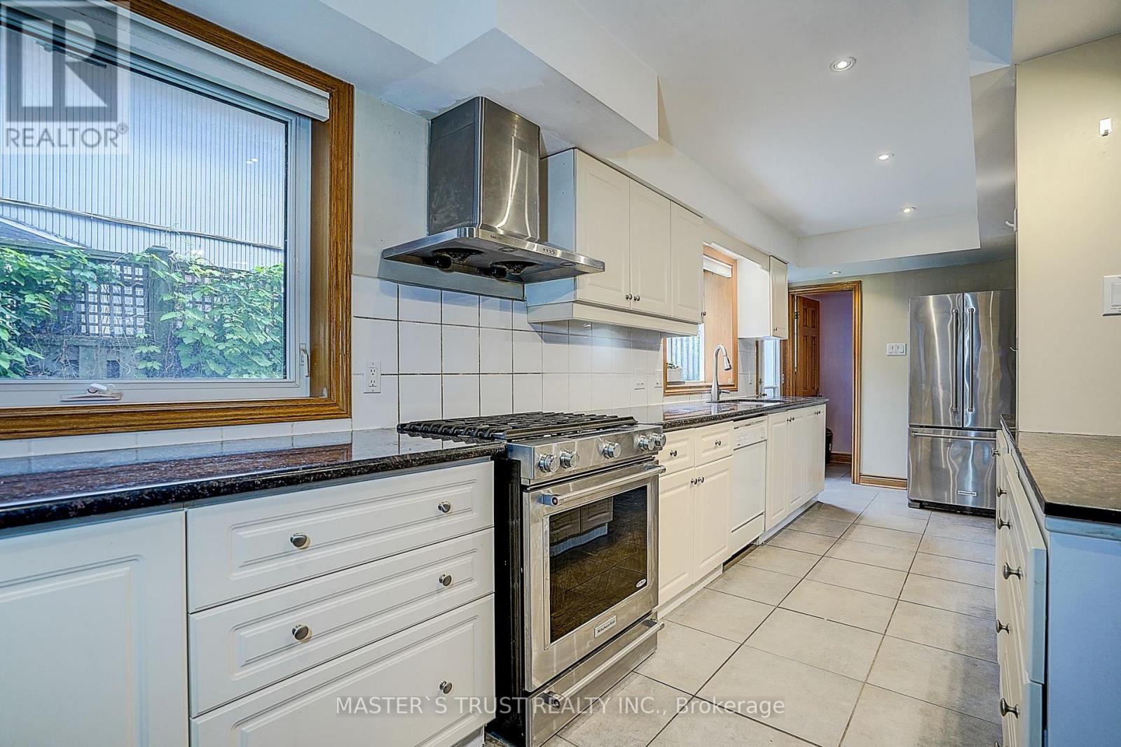 183 BIRKDALE ROAD - Image 34