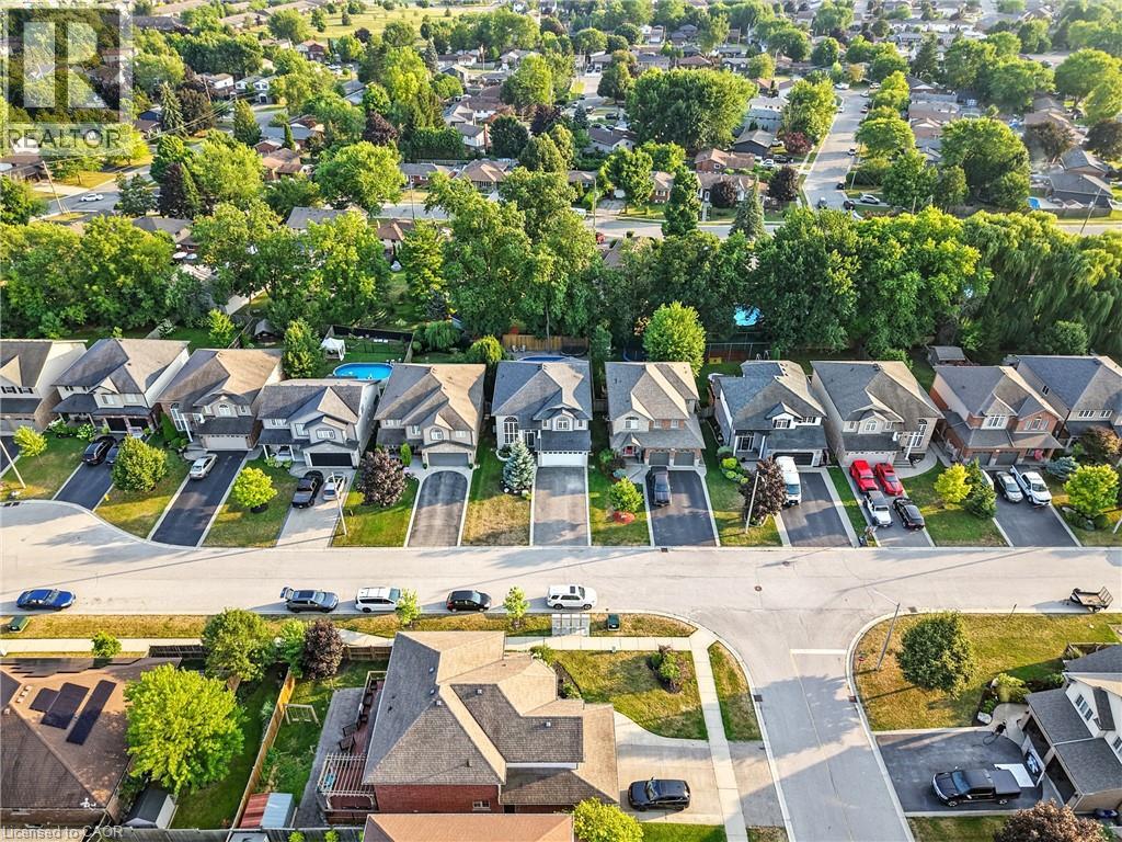 27 SOUTHWOOD Crescent - 44