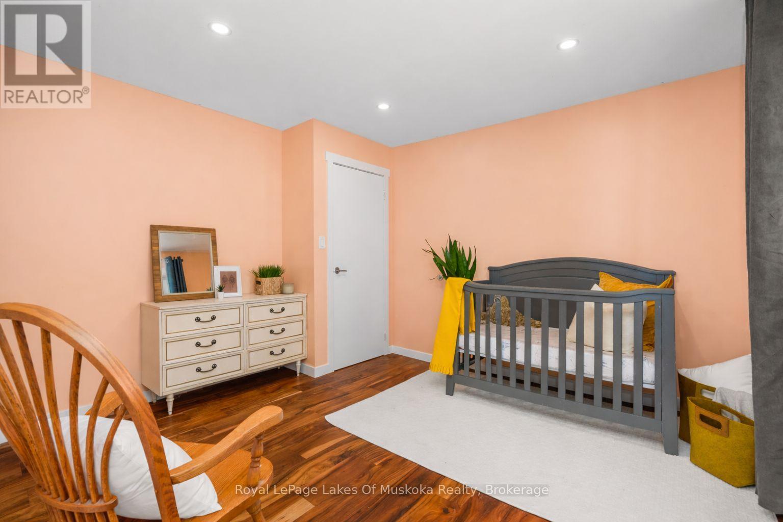 30 KITCHEN ROAD S - 13