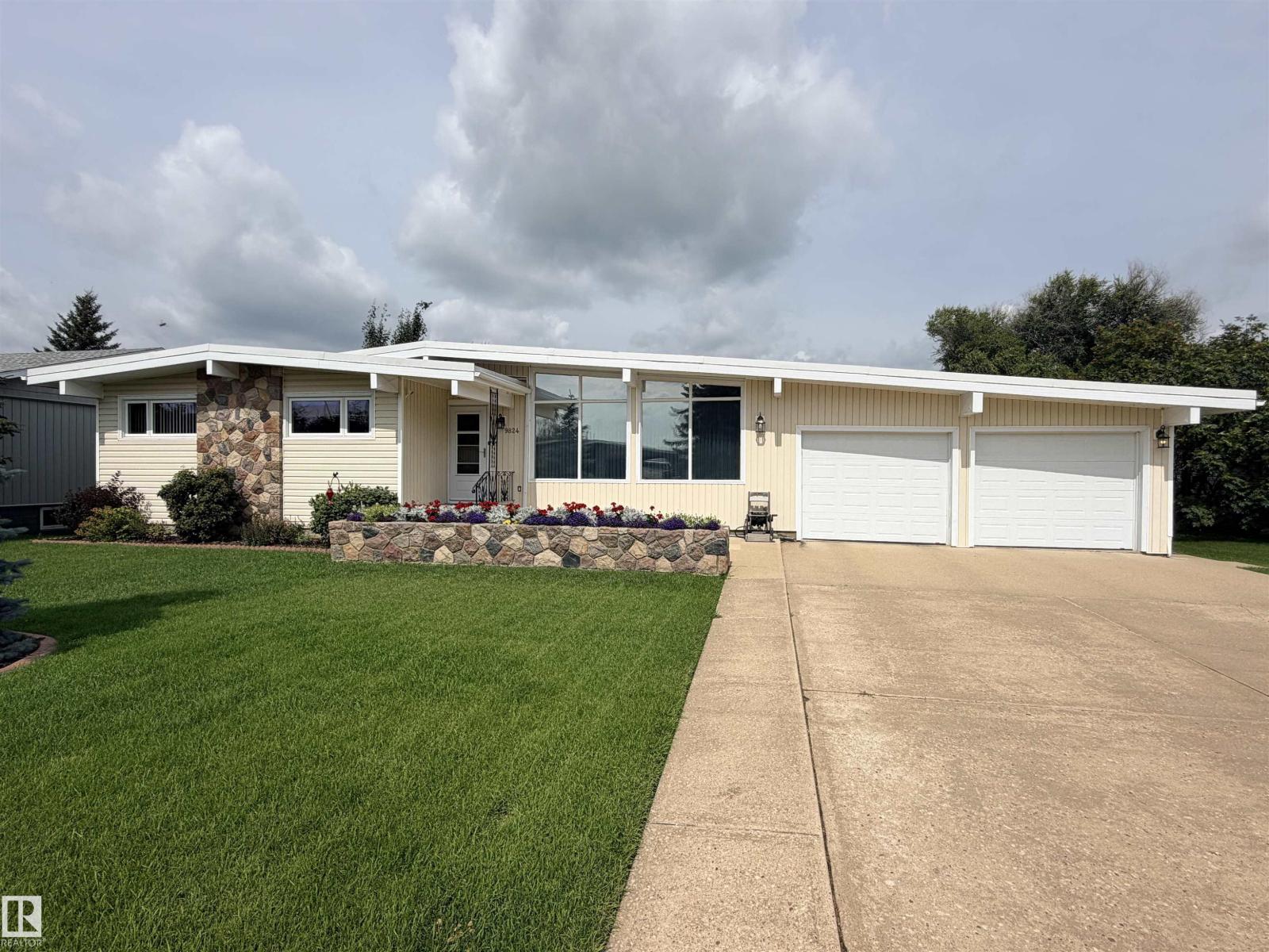 9824 99 ST - 2