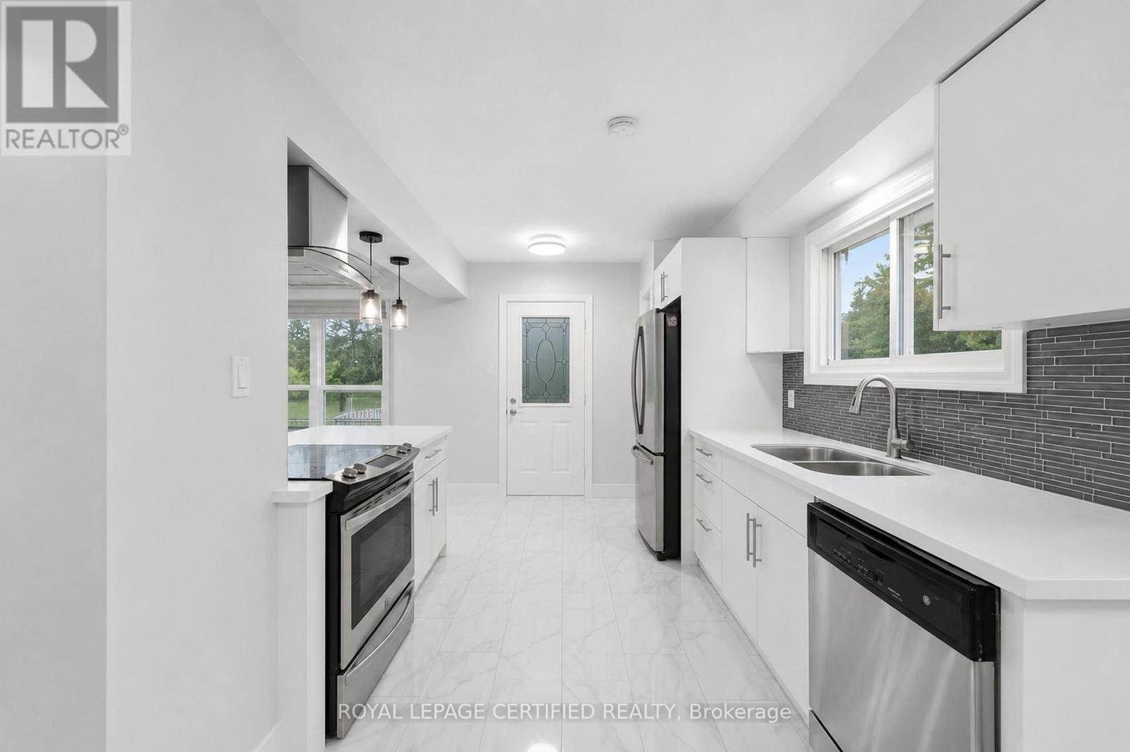 208 DEVERON CRESCENT - Image 6