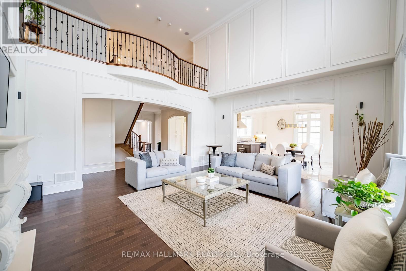 37 COUNTRY CLUB CRESCENT - Image 12