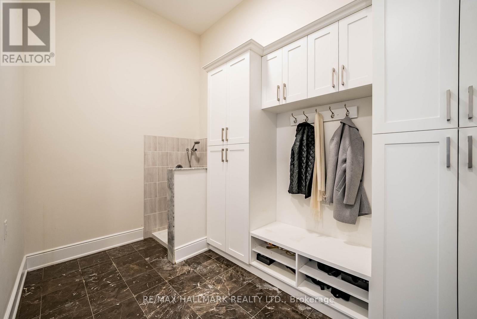 37 COUNTRY CLUB CRESCENT - Image 19