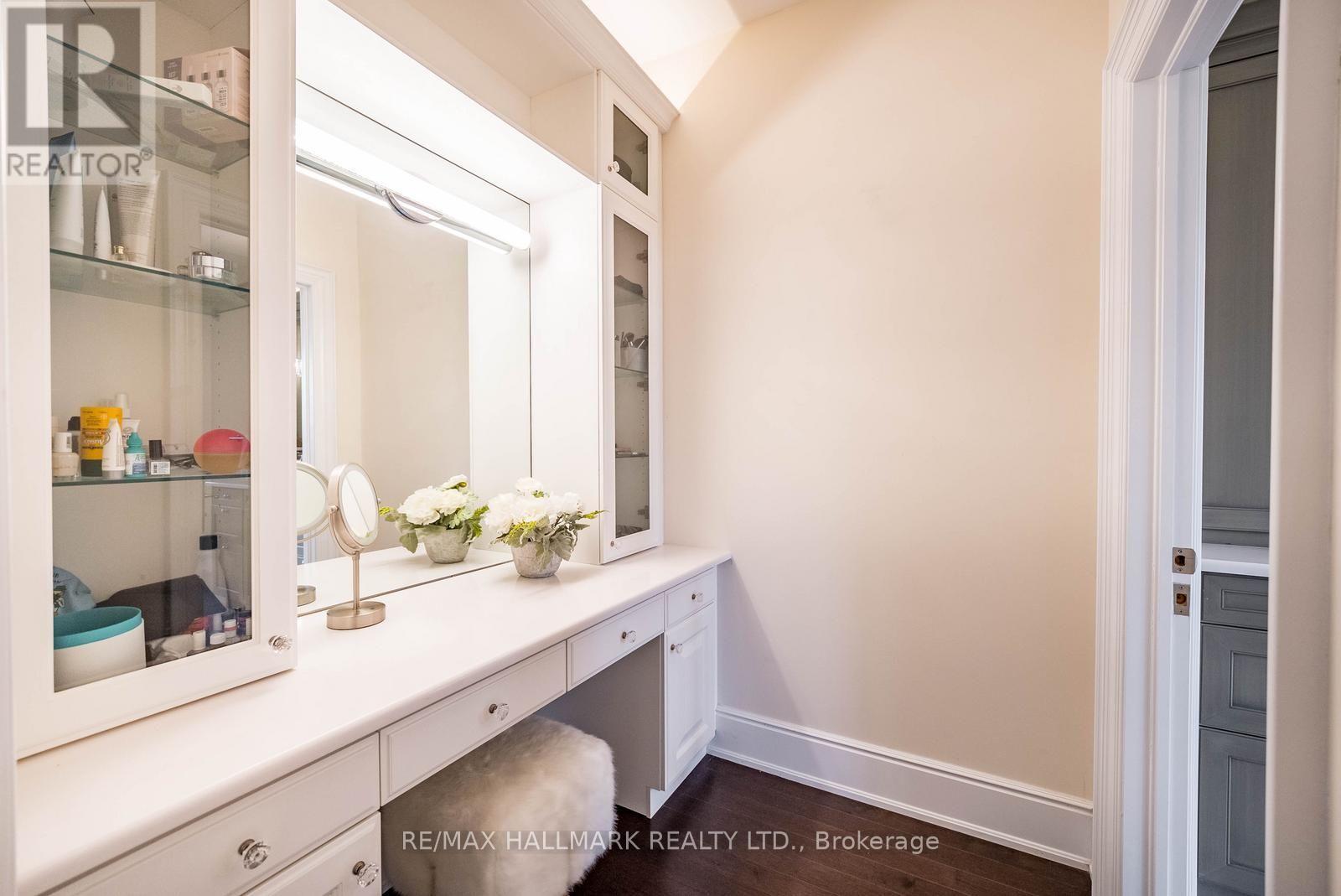 37 COUNTRY CLUB CRESCENT - Image 27