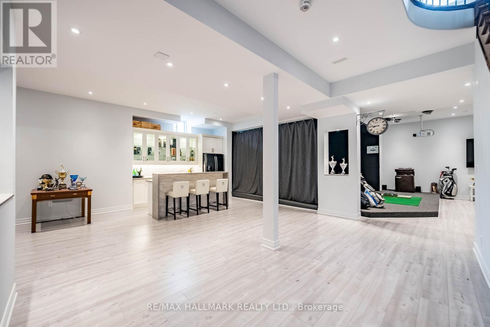 37 COUNTRY CLUB CRESCENT - Image 39