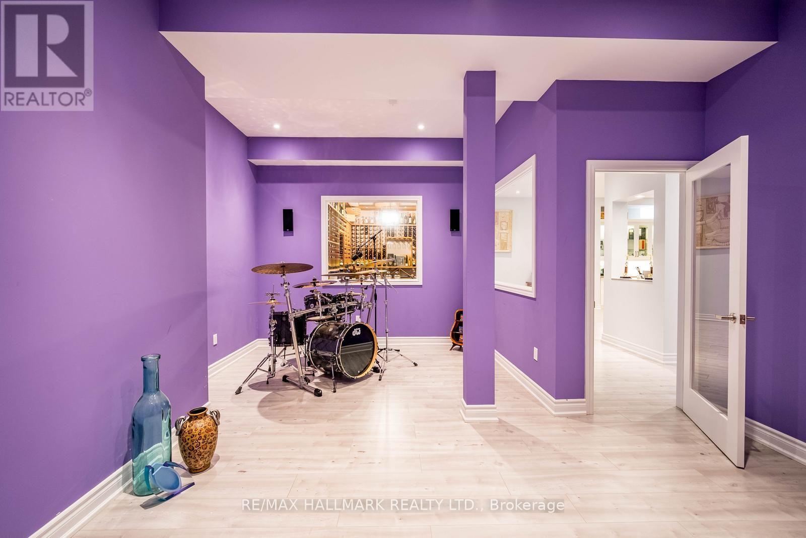 37 COUNTRY CLUB CRESCENT - Image 45