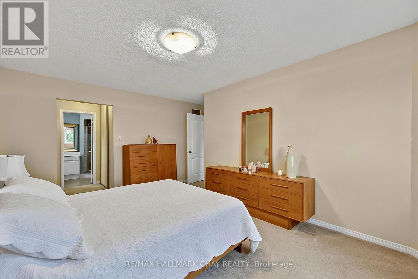 207 MELBOURNE DRIVE - Image 17