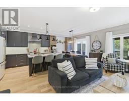 21 Gord Matthews Way, Uxbridge, ON L9P0E9 Photo 14