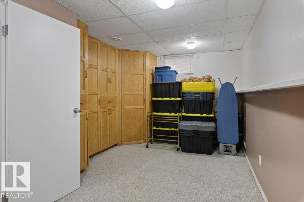 37 DEERBOURNE DR - 35