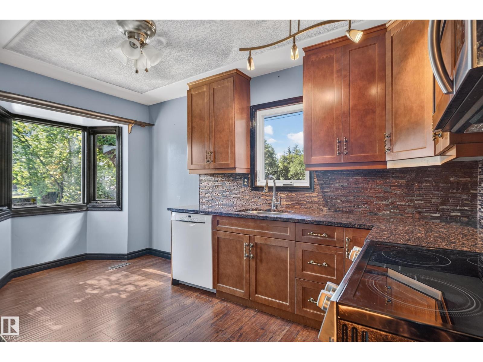 13351 109A AV NW - 10