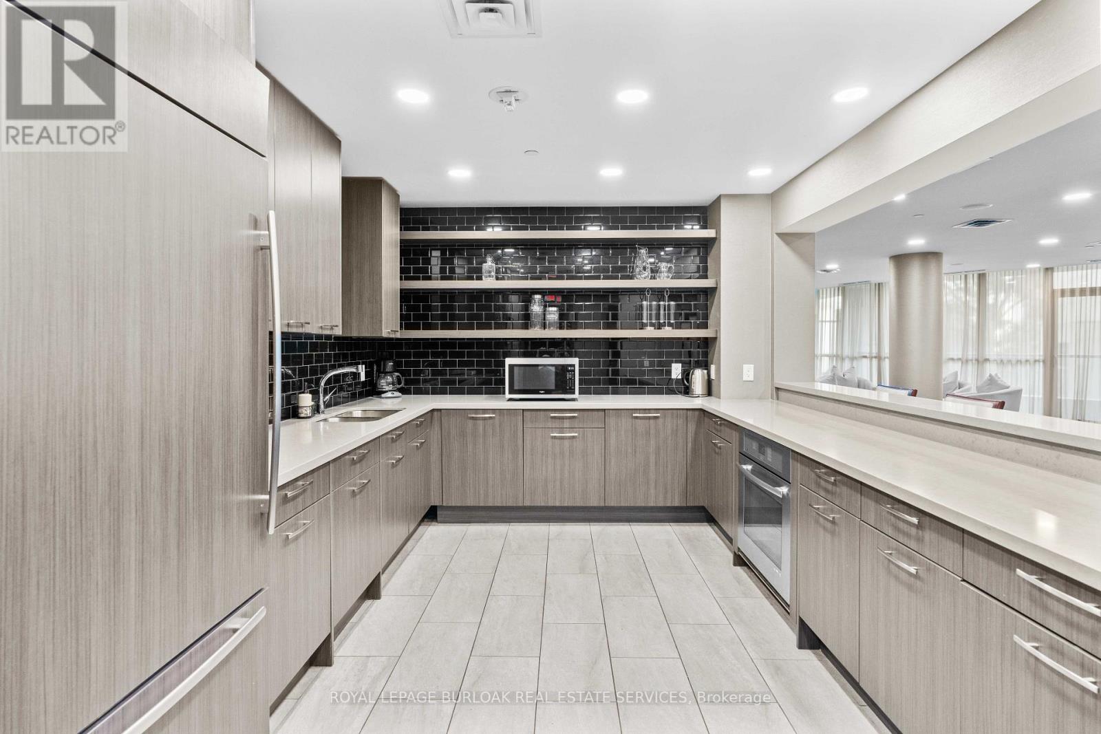 #409 11 BRONTE ROAD - Image 44