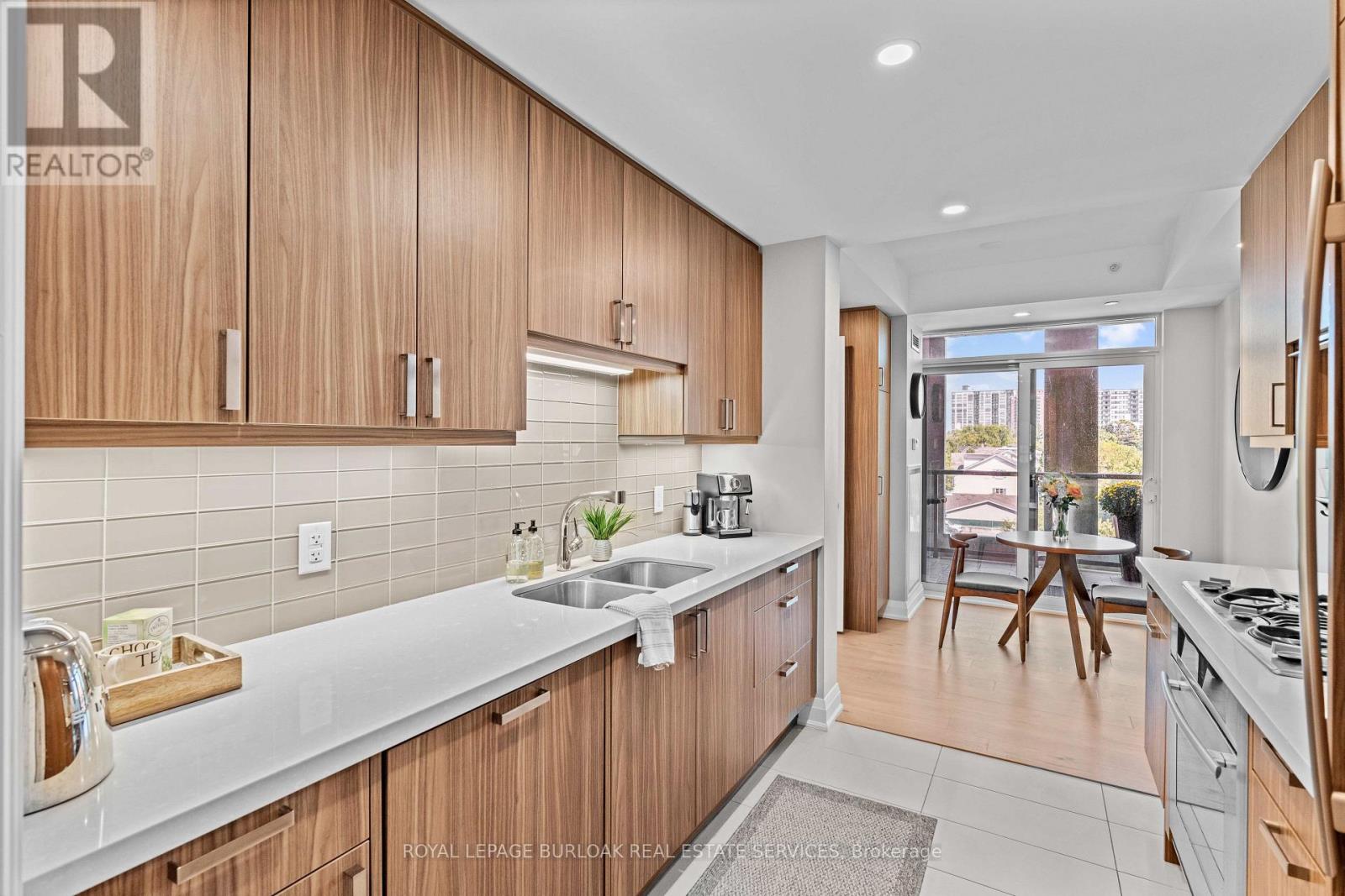#409 11 BRONTE ROAD - 6