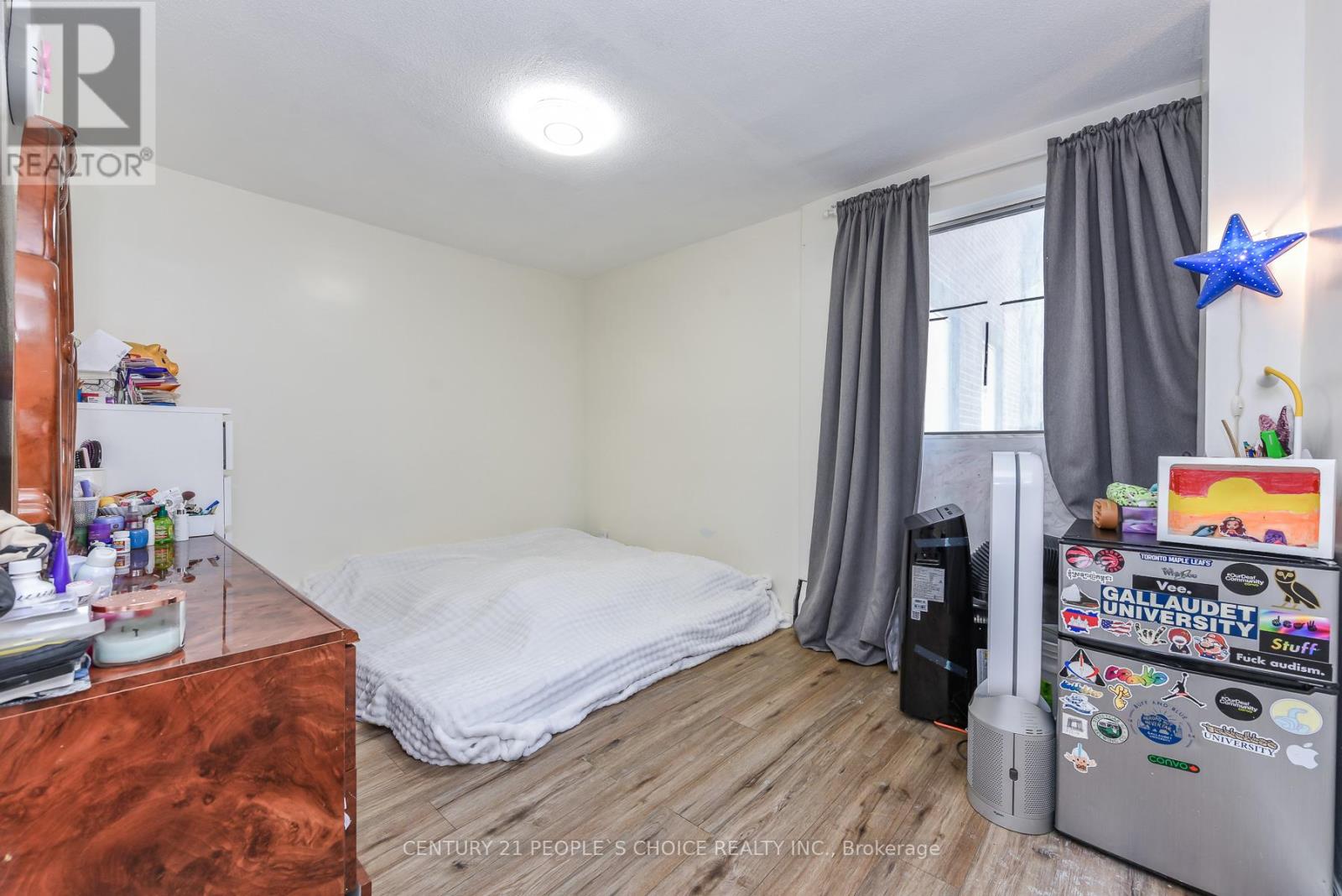 #108 10 EDDYSTONE AVENUE - 33