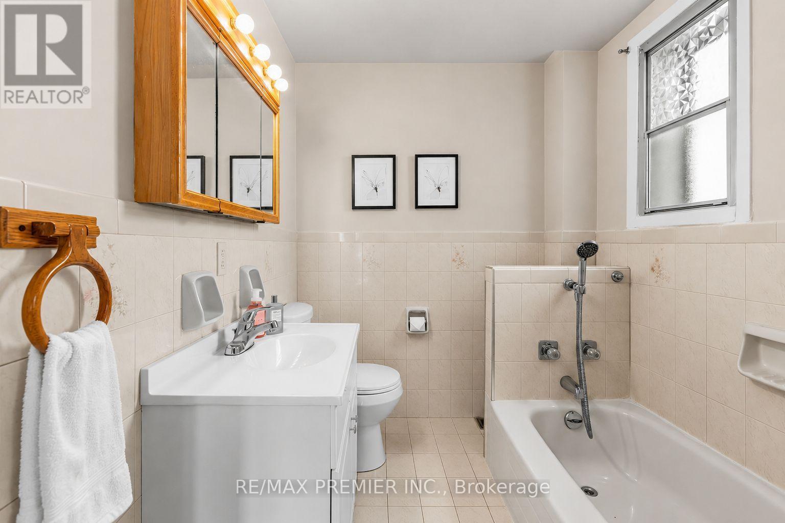 155 ASCOT AVENUE - 19