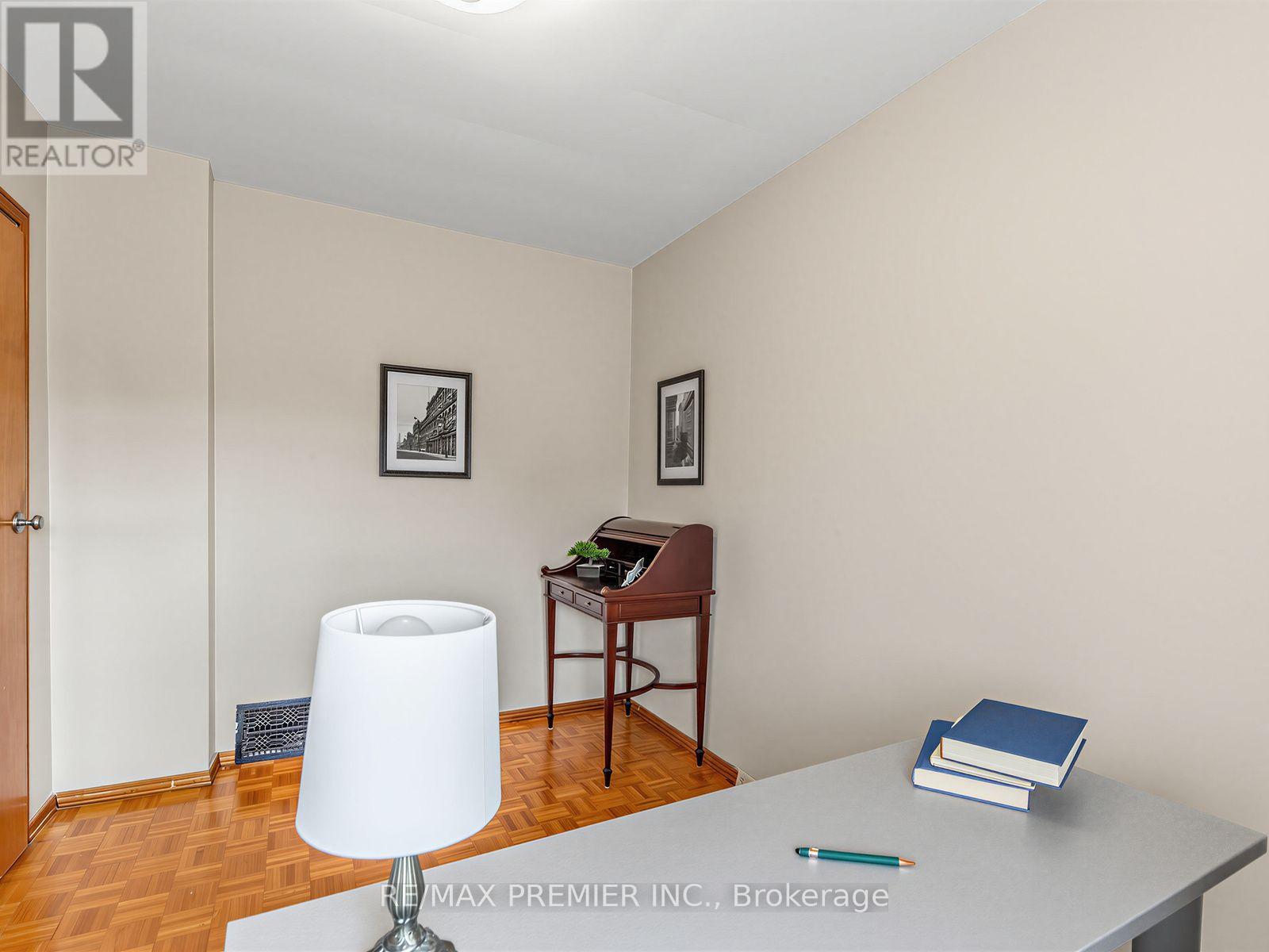155 ASCOT AVENUE - 22