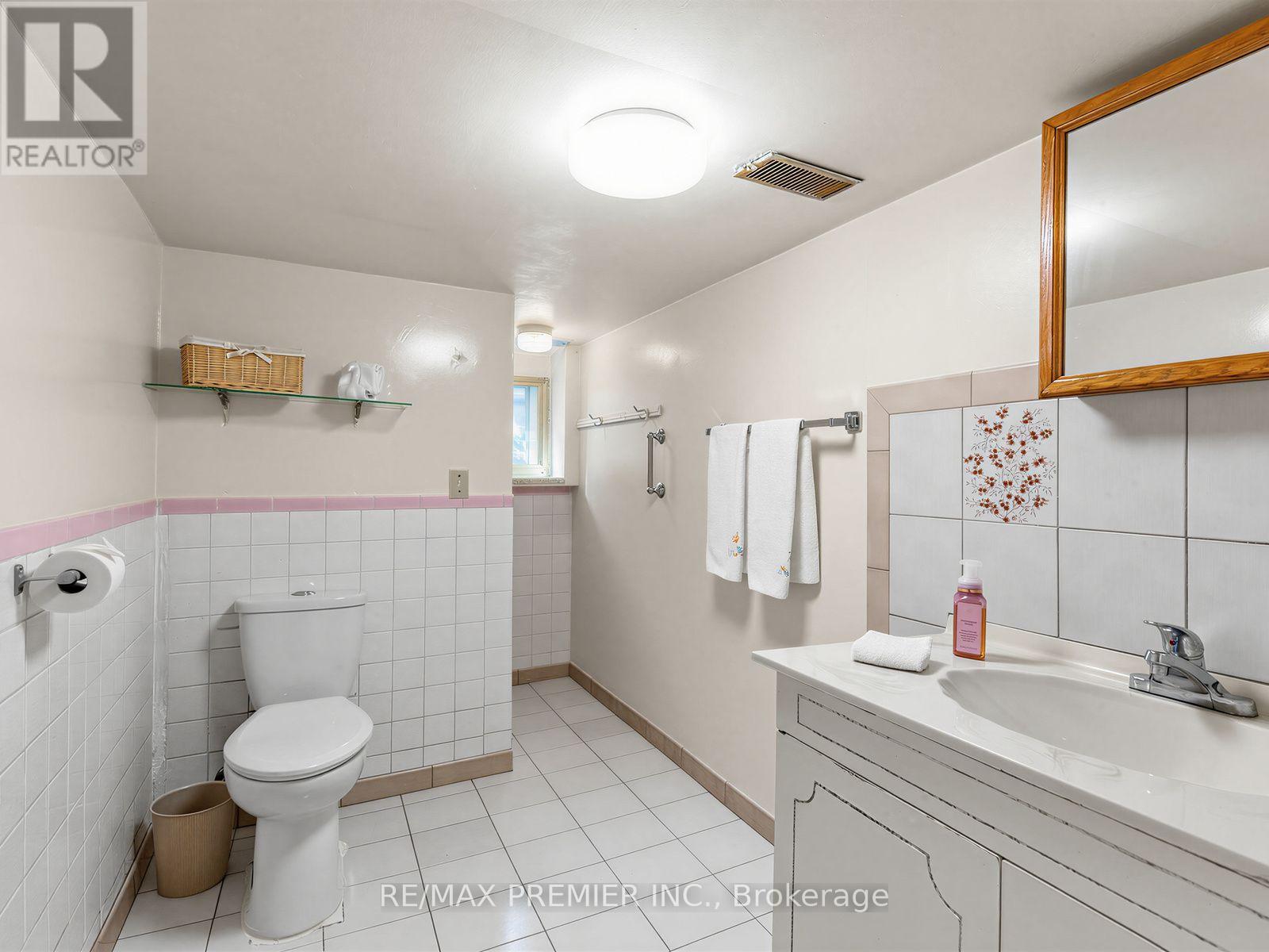155 ASCOT AVENUE - 25