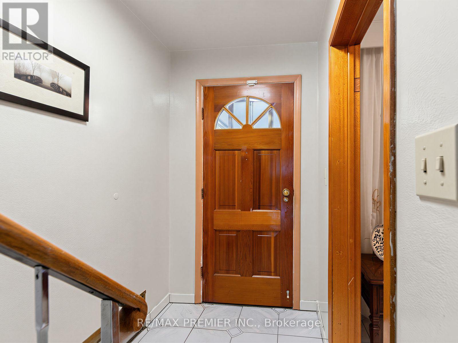 155 ASCOT AVENUE - 4