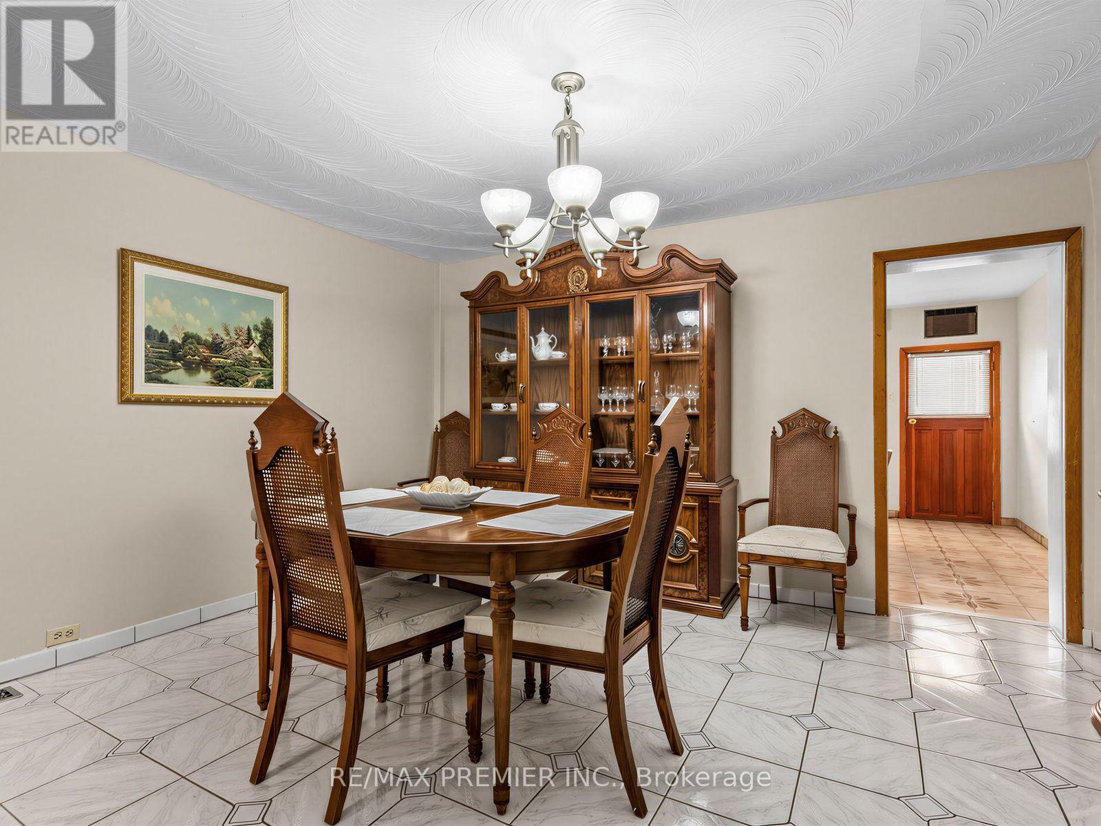 155 ASCOT AVENUE - 9