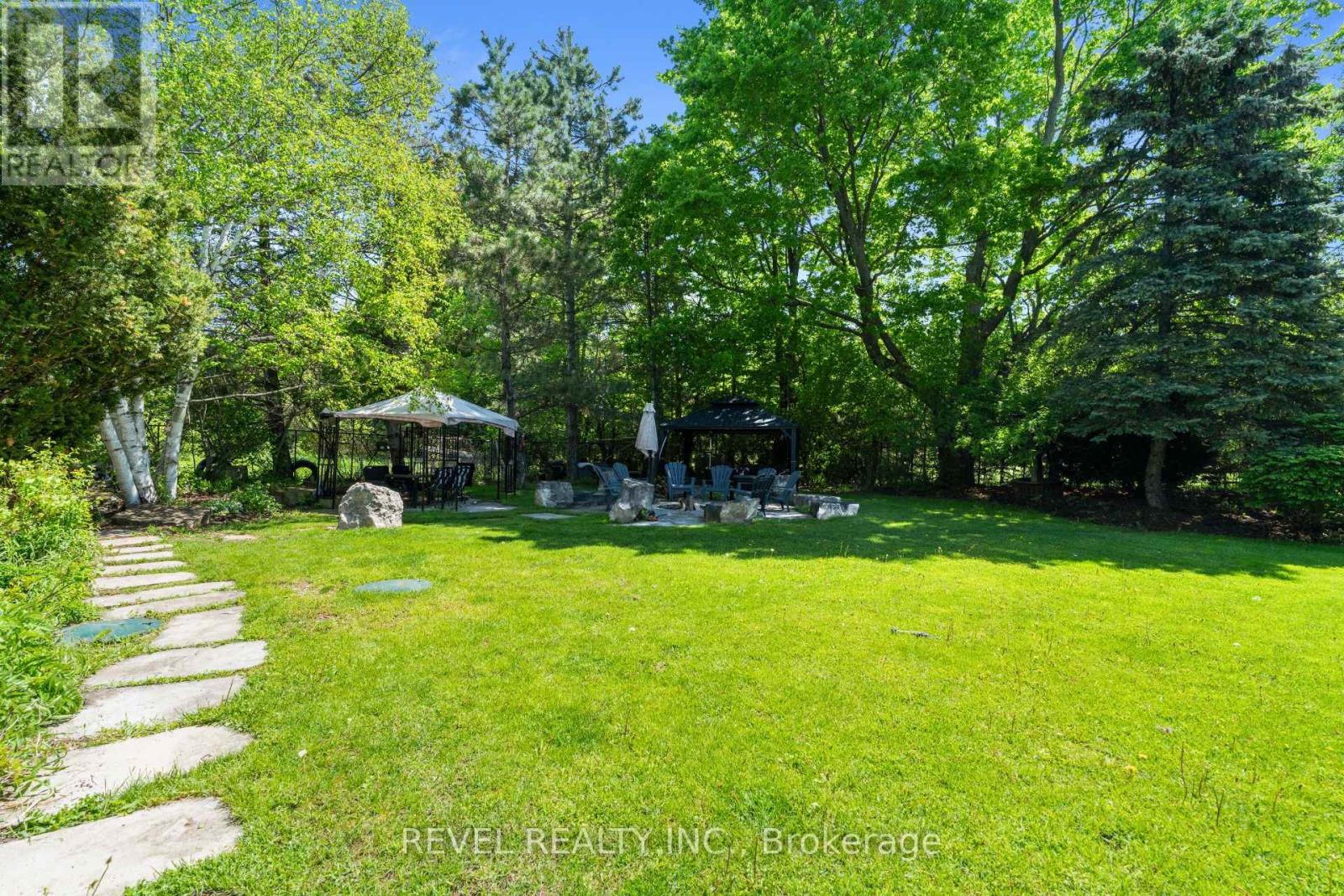 14227 TRAFALGAR ROAD - Image 32