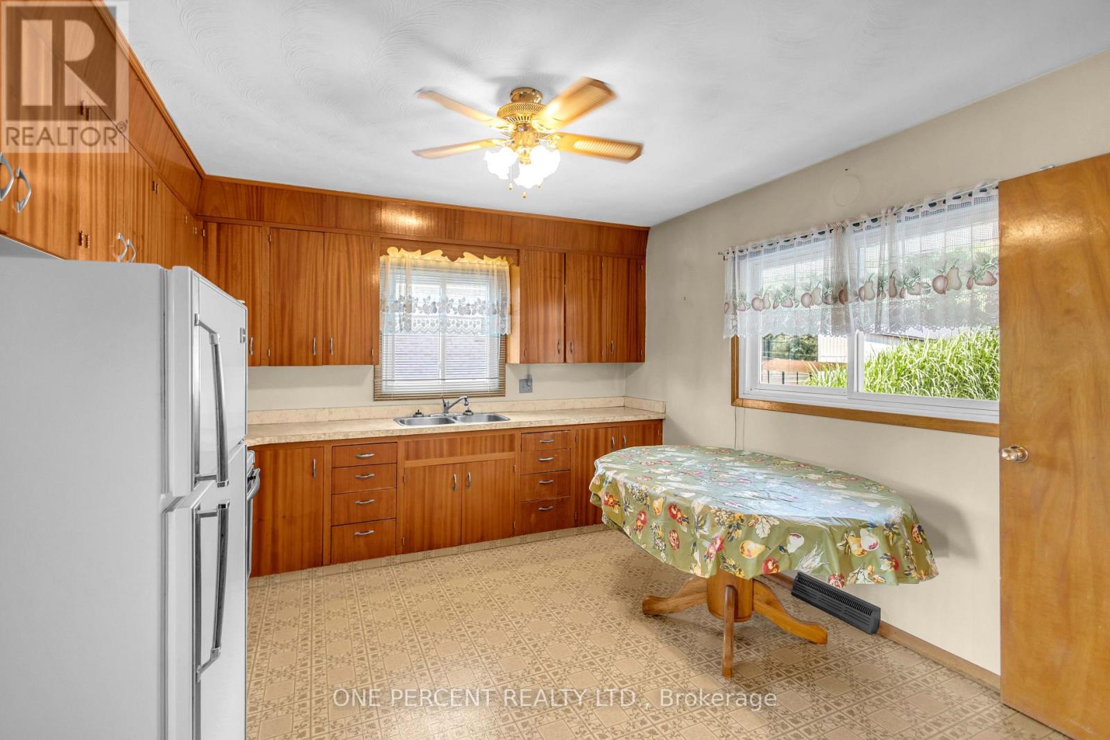 55 YOUNG STREET - Image 16