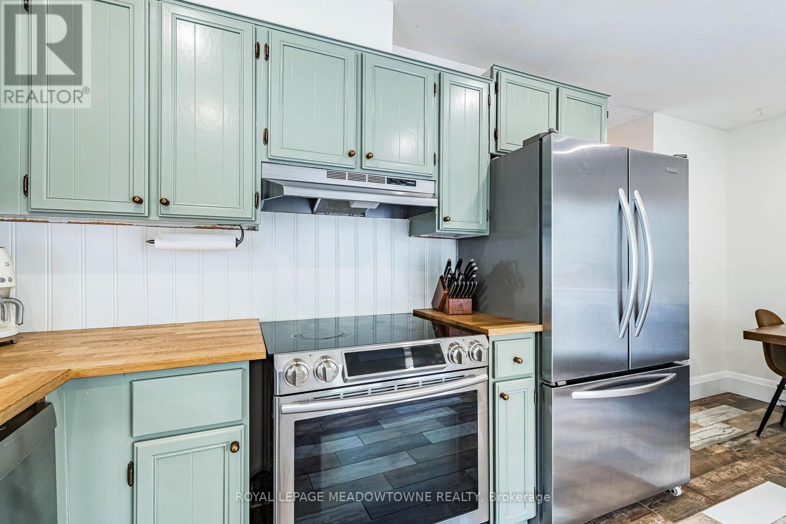 520 PINEVIEW GARDENS, Shelburne — photo 10